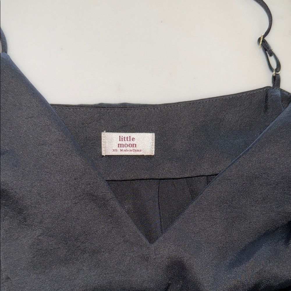 Little Moon Black Sleeveless Crop Camisole - Picture 2 of 3